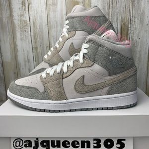 Air Jordan 1 Mid SE Grey